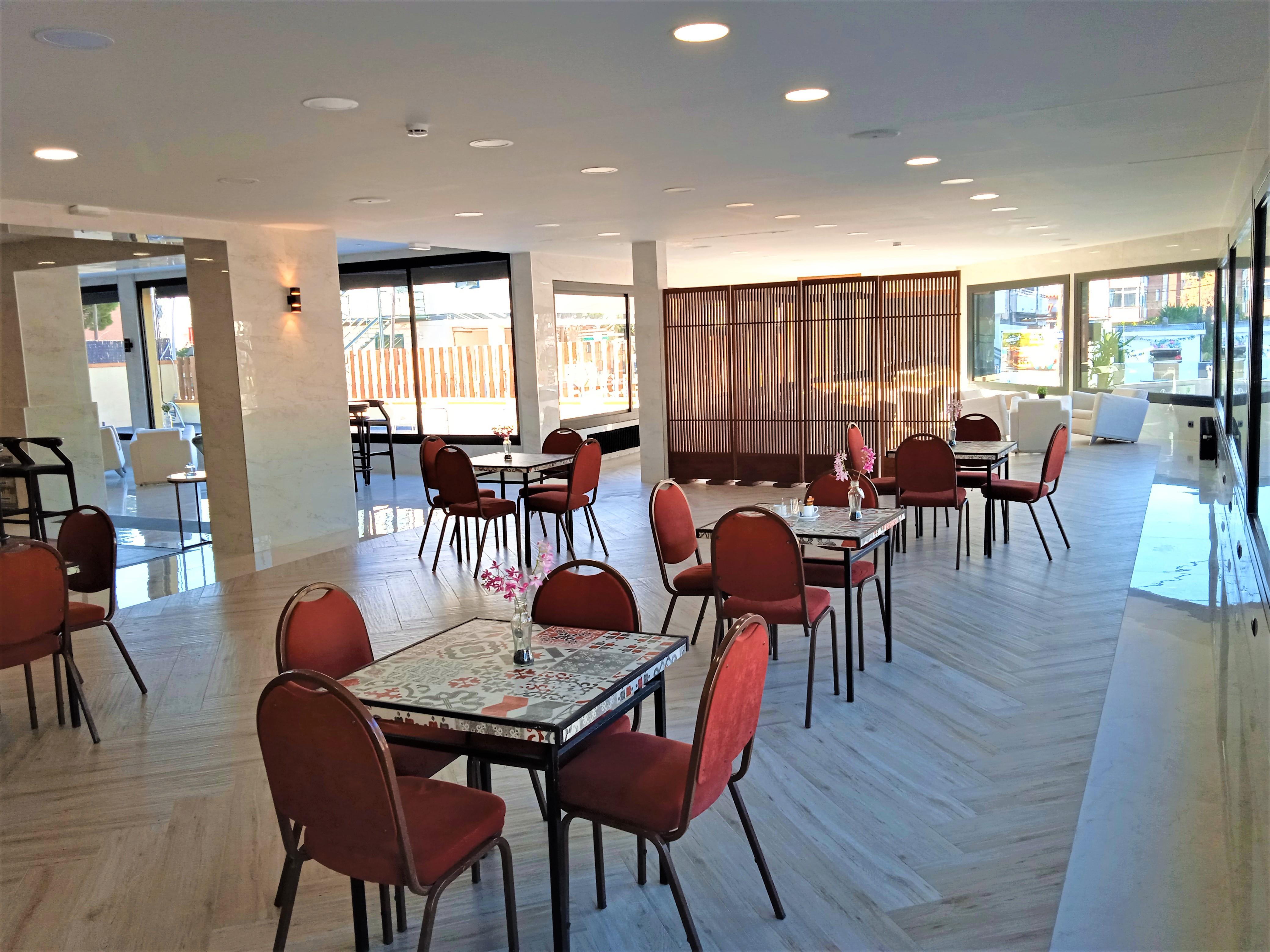 Hotel 153 Castelldefels Extérieur photo